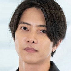 Tomohisa Yamashita