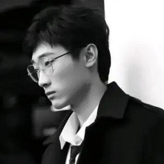 Zhenyan Liu